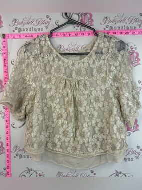 Susymix T-shirt flowers Lacie lace beige Floral Lace Puff-Sleeve Top - Cream